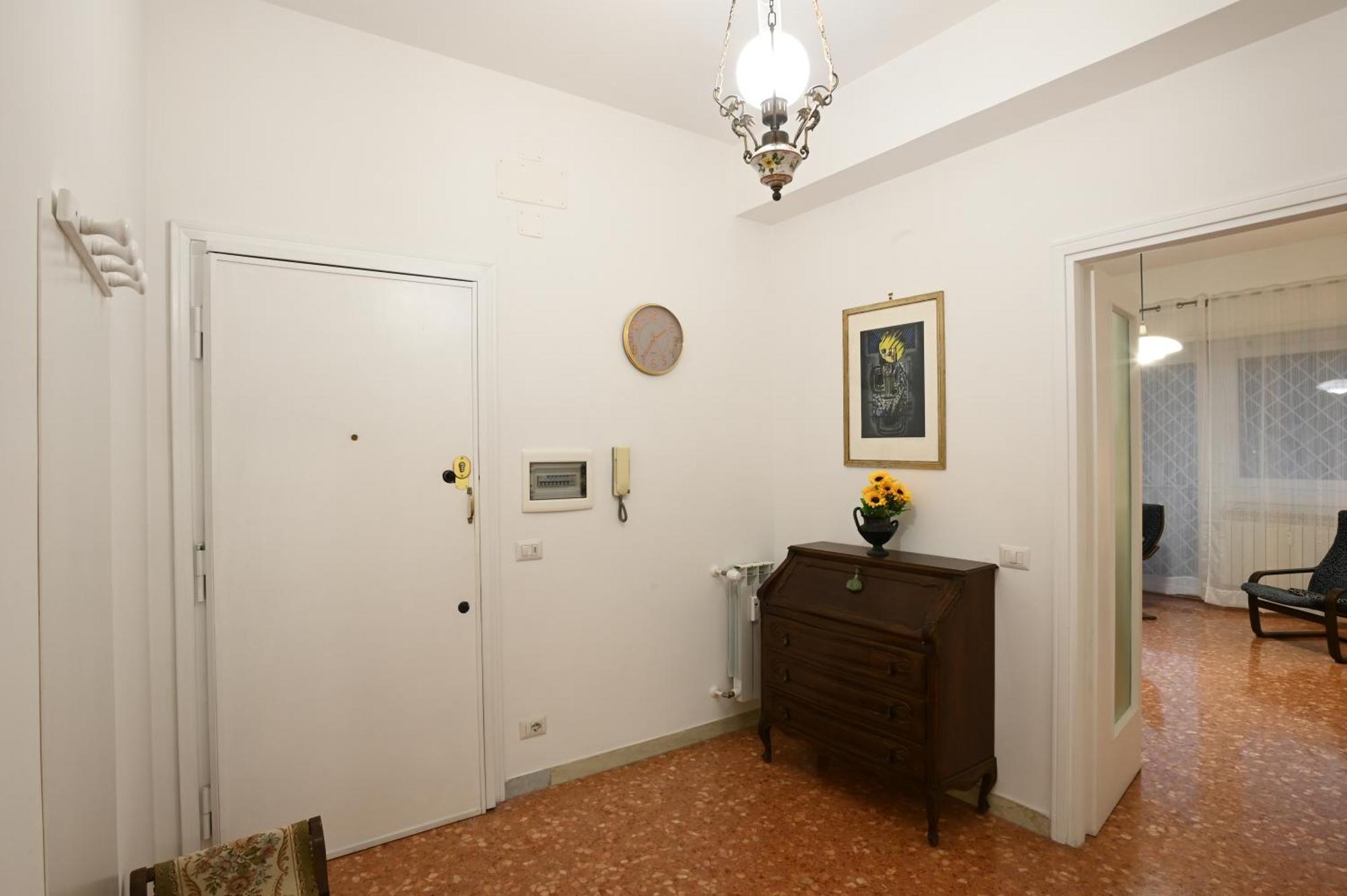 Vatican Firefly House Rom